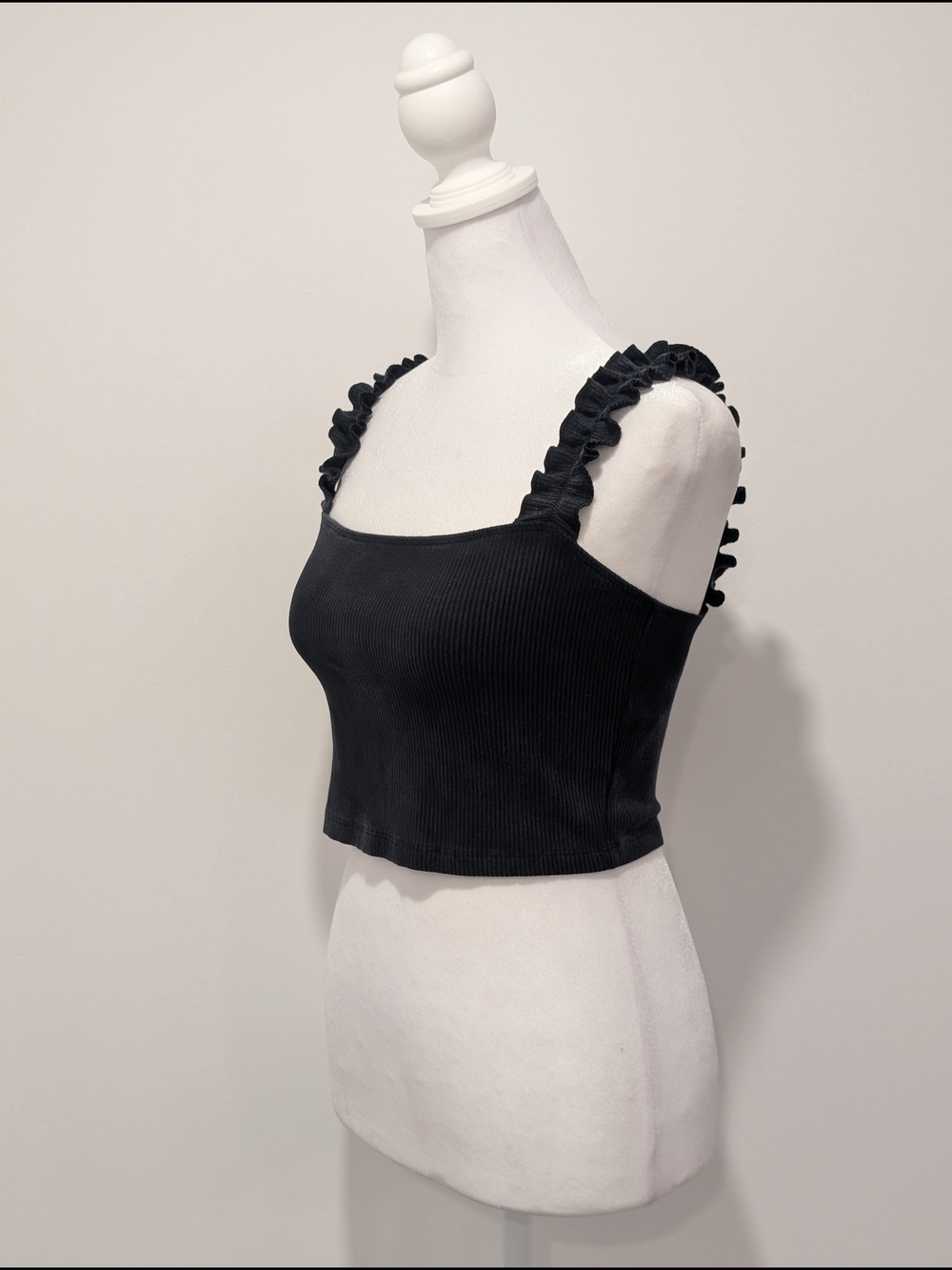 Sunday Best Black Ribbed Crop Top with Ruffled Straps - Picture 2 of 12